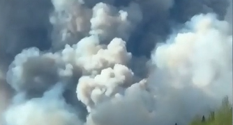 تحذير بشأن جودة الهواء في غرب كندا بسبب الحرائق ، وثلوج في المقاطعات الأطلسية