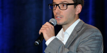 وزير العدل يقوم بتعيين صديقه قاضياً في كيبيك