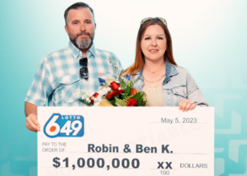 زوجان لديهما 6 أطفال يربحان مليون دولار