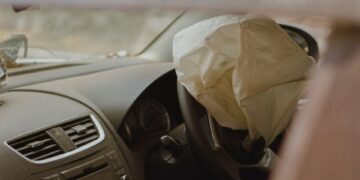 بالرغم من حدوث وفيات ..شركة ترفض سحب ملايين أجهزة نفخ الوسائد الهوائية الموجودة في مختلف السيارات