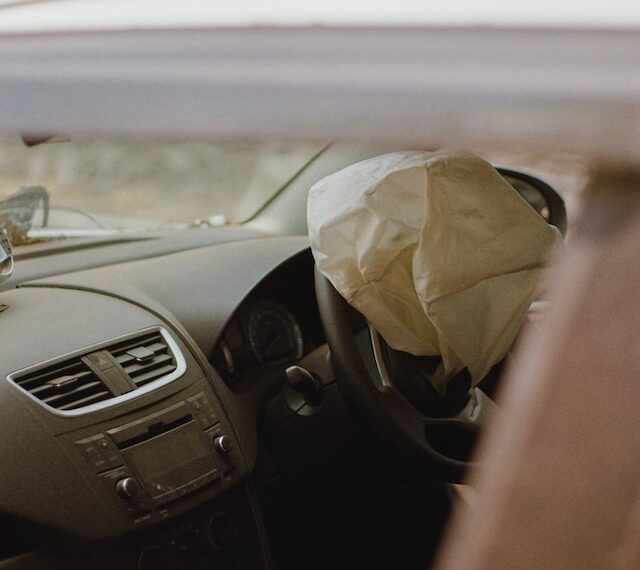 بالرغم من حدوث وفيات ..شركة ترفض سحب ملايين أجهزة نفخ الوسائد الهوائية الموجودة في مختلف السيارات