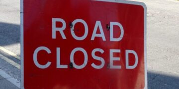 ازدحام مروري شديد وحالات تأخير في رحلات الطيران بسبب إغلاق الطريق السريع 20 في مونتريال