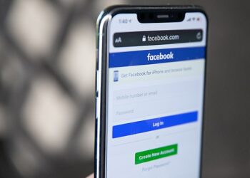 بعد إقرار قانون يطالب بالدفع للمنصات الإخبارية ..” جوجل وفيسبوك ” تمنعان وصول الأخبار إلى المستخدمين الكنديين