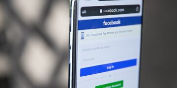 بعد إقرار قانون يطالب بالدفع للمنصات الإخبارية ..” جوجل وفيسبوك ” تمنعان وصول الأخبار إلى المستخدمين الكنديين