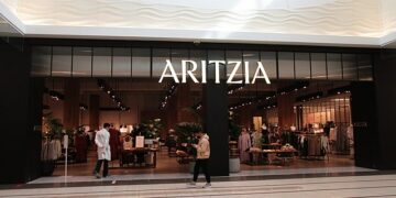 Aritzia تقدم تخفيضات كبيرة تصل إلى 50٪ على منتجاتها المعروفة التي لا تخضع للتخفيضات أبداً