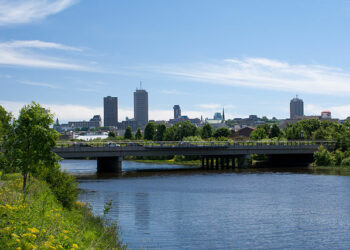 المدن والمقاطعات الكندية التي يمكن العيش فيها بأسعار معقولة