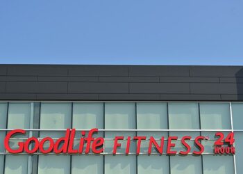 يمكن للأشخاص من هذه الأعمار ممارسة التمارين مجاناً في 200 صالة رياضية تابعة لشركة GoodLife في كندا