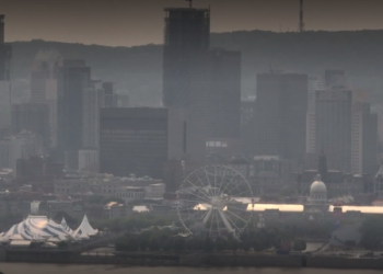 إصدار تحذير آخر من الضباب الدخاني لمنطقة مونتريال مع استمرار حرائق الغابات