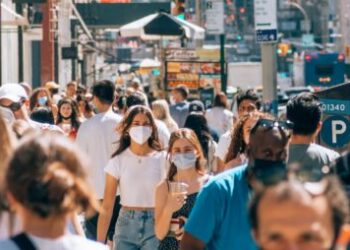 كيف يؤثر النمو السكاني على مختلف نواحي الاقتصاد الكندي