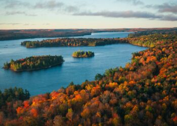 10 مدن صغيرة ومخفية في كندا يمكنك زيارتها هذا الصيف