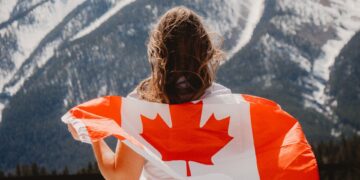 استطلاع رأي: معظم الكنديين سيرسبون في اختبار الحصول على الجنسية