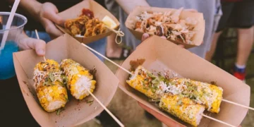 استكشف مهرجان الطعام في ميناء مونتريال القديم هذا الصيف