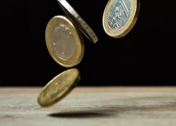 ما هي شهادات الاستثمار المضمون(GIC) وهل تُعد خياراً جيداً مع ارتفاع أسعار الفائدة؟