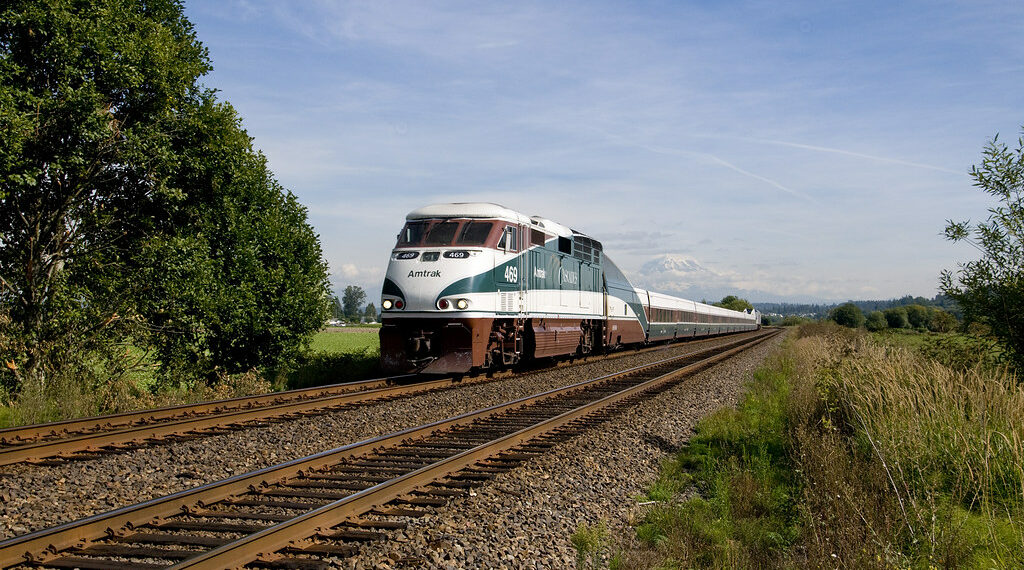 توقف خدمة قطارات Amtrak بين نيويورك ومونتريال