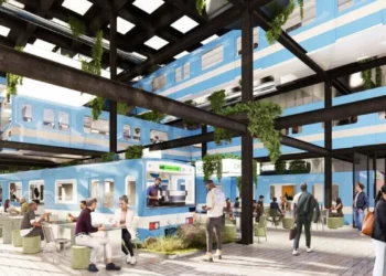 مركز ثقافي مصنوع من مقطورات STM القديمة في مونتريال يمكنك زيارته