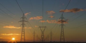 أكثر من 20 ألف منزل ما زالوا بدون كهرباء في كيبيك