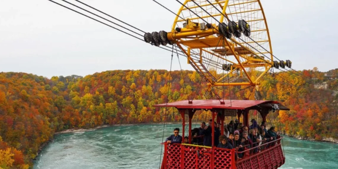 6 رحلات مذهلة بالتلفريك يمكنك الاستمتاع بها في أونتاريو
