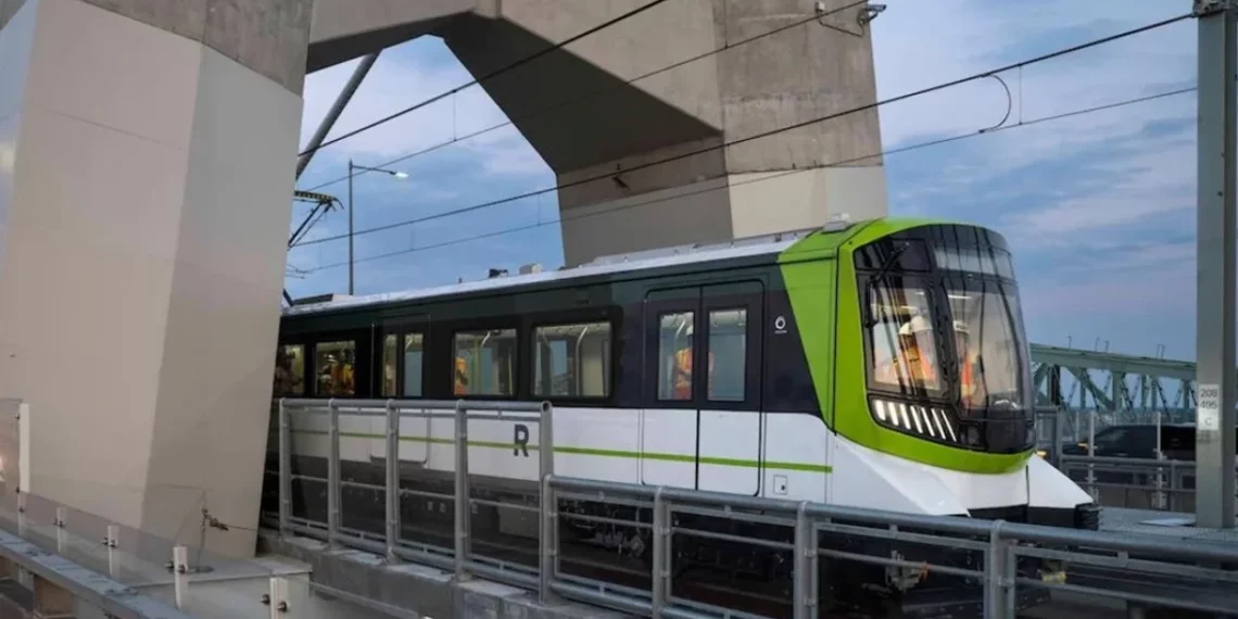 قطار REM الجديد في مونتريال أصبح جاهزا