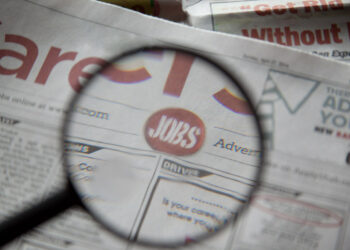 وظائف عبر الانترنت مناسبة للطلاب الذين يبحثون عن أموال إضافية