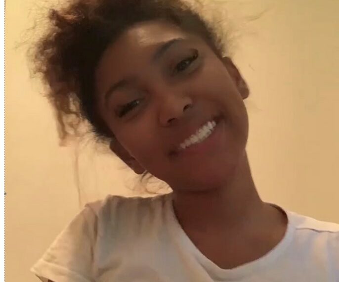 فتاة صغيرة مفقودة من لافال يرجى المساعدة