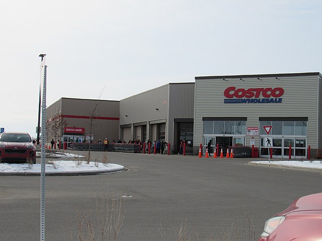 سكان كيبيك يلجأون إلى Costco و Maxi بهدف التوفير مع ارتفاع التكاليف