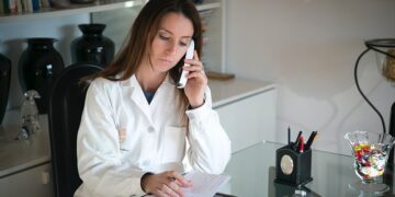 كيبيك : مبادرة جديدة لتعزيز الوصول إلى المساعدة النفسية في مكان العمل