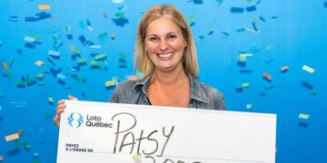 أم لثلاثة أطفال تربح مليوني دولار في سحب Loto-Québec