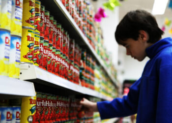 مكتب الإحصاء:ارتفاع معدل الإنفاق في الولايات المتحدة إشارة مهمة على تحقيق النمو الاقتصادي