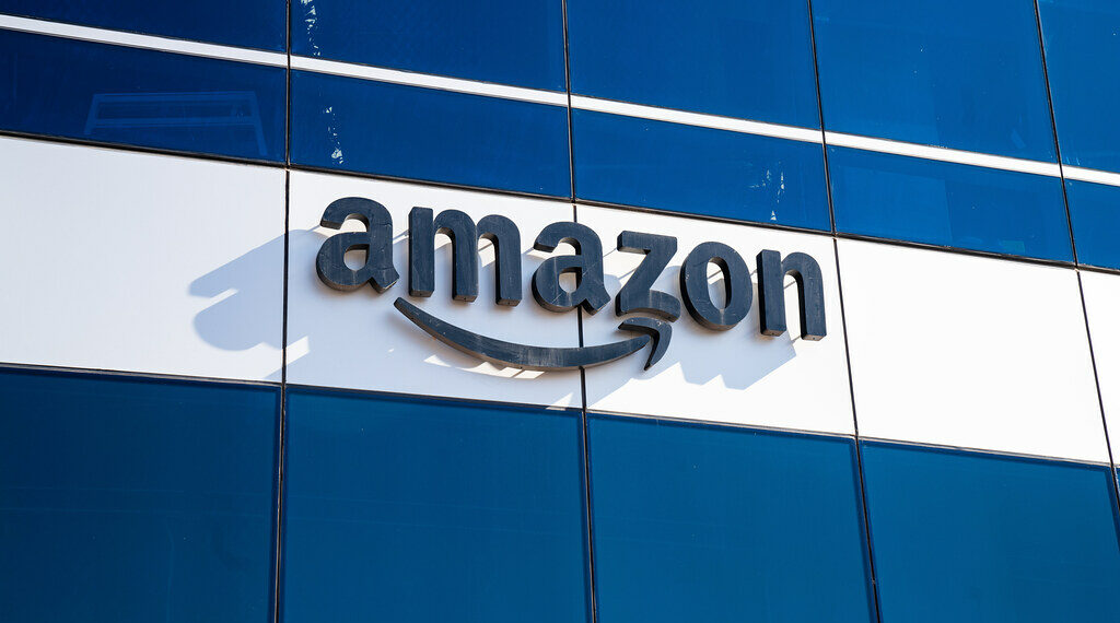 شركة Amazon تهدد بطرد العمال الذين يرفضون العودة إلى العمل شخصياً ثلاثة أيام في الأسبوع