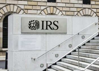 وكالة الإيرادات الأمريكية تدعو دافعي الضرائب لتجربة نظام إعداد الضرائب الإلكتروني مجاناً