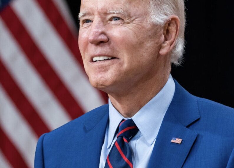 انخفاض كبير في شعبية بايدن بين الديمقراطيين بسبب دعمه المُطلق لاسرائيل