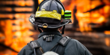 شرطة مونتريال تحقق في حريق مشبوه استهدف 3 مركبات في سان لوران