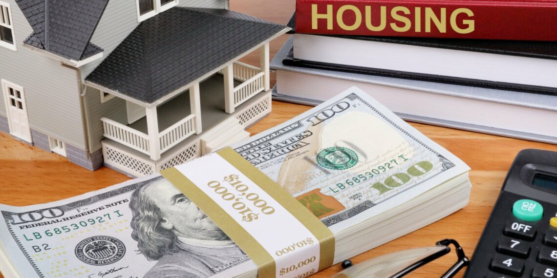 ارتفاع الإيجارات ومعدلات الرهن العقاري يضغط على جيل الشباب في الولايات المتحدة