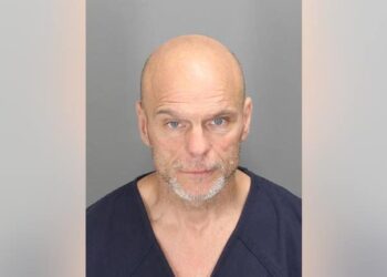 اتهام رجل من Belleville بسرقة أحد البنوك في مقاطعة Oakland