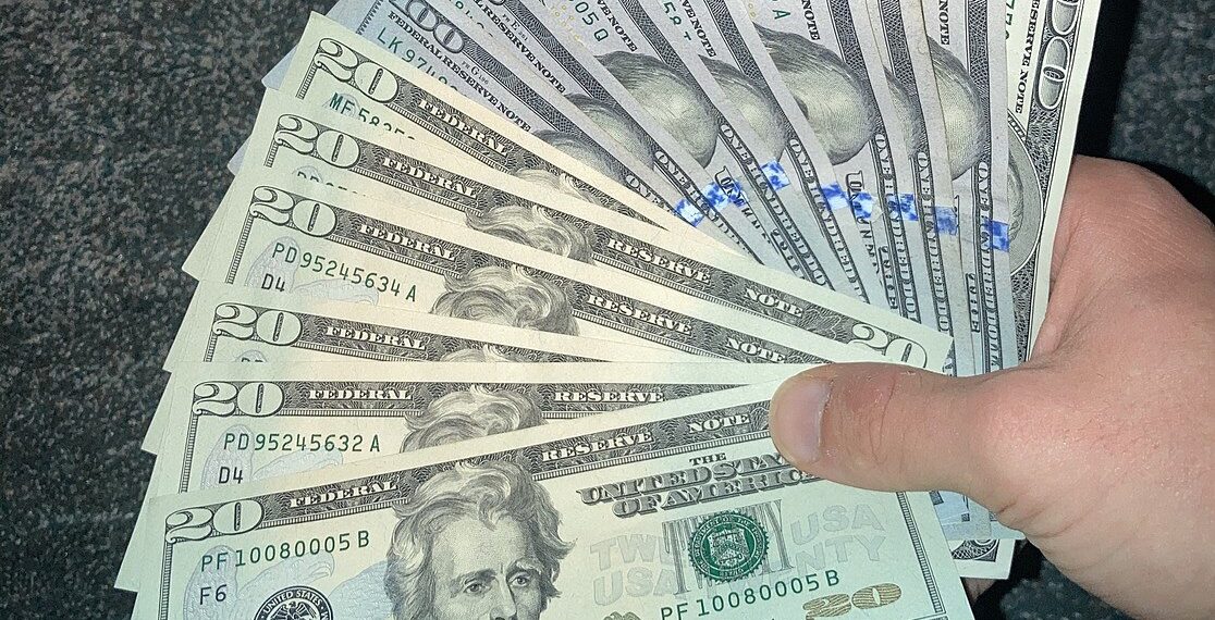 ما هو مقدار المال الذي يحتاجه المواطن الأمريكي ليكون سعيداً؟