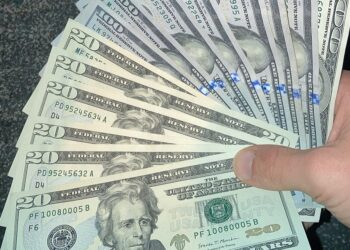 إدارة الأعمال الصغيرة (SBA) في الولايات المتحدة توسّع برنامج القروض التجارية الأساسي الخاص بها