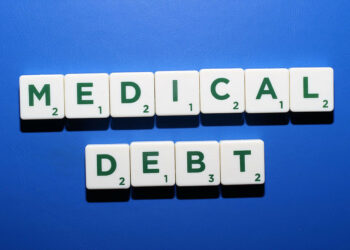 دراسة: شطب الديون الطبية من تقارير الائتمان ساعد بشكل كبير على رفع درجات المستهلكين