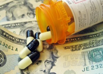 وزارة الصحة الأمريكية تدعو المواطنين إلى تجديد اشتراكهم في خطط التأمين الصحي الحكومية