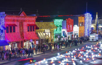 أفضل 9 أماكن للعثور على عروض الأضواء المميزة حول مترو ديترويت في عام 2023