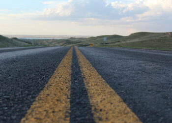 قائمة بالطرق التي شهدت أكبر عدد من الحوادث في مترو ديترويت خلال العام الماضي