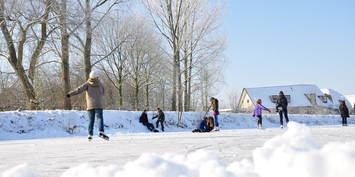 7 مدن كندية مثالية لعشاق التزلج على الجليد ينصح بزيارتها هذ الشتاء