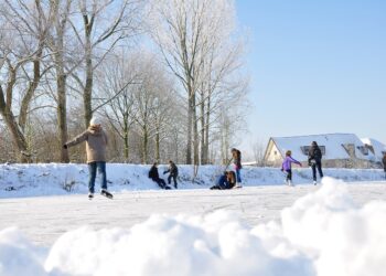 7 مدن كندية مثالية لعشاق التزلج على الجليد ينصح بزيارتها هذ الشتاء