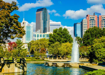 تقرير جديد يُسلّط الضوء على البلدات والمدن الصغيرة الأكثر أماناً في كل ولاية