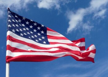 وكالة الهجرة الأمريكية تزيد رسوم المعالجة المتميزة لطلبات الهجرة والجنسية