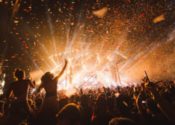 منتزه “Valade” في ديترويت يستضيف مهرجان النار والجليد مع العديد من الفعاليات والأنشطة