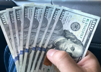 غريتشن ويتمر: 700 ألف أسرة في ميشيغان ستحصل على شيكات ائتمان ضريبة الدخل في أوائل العام المقبل