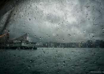 أجواء متقلبة وأمطار محتملة في توقعات طقس ديترويت للأيام القليلة المقبلة