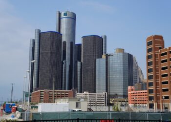 وضع حجر الأساس لمشروع إسكان ميسور التكلفة بقيمة 18 مليون دولار في ديترويت