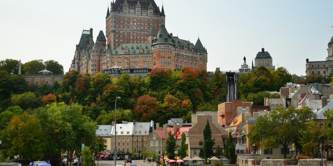 وصول المفاوضات الخاصة بالممرضات والمعلمين إلى طريق مسدود في كيبيك