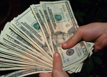 متى سيحصل سكان ميشيغان على شيكات الائتمان الضريبي في عام 2024